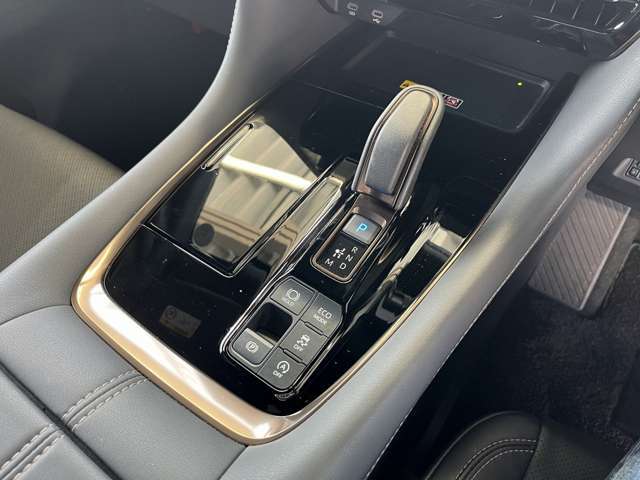 電動パーキングブレーキ搭載☆