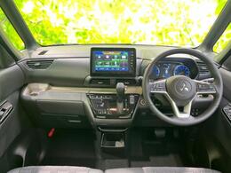 「この車の写真をもっと見たい」「状態が気になる」「この装備はついている？」どんな小さな疑問でもお気軽にお問い合わせください！