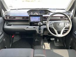 【インパネ全体】車内の雰囲気でお車の印象も変わります。自分好みのお車を見つけていきましょう！