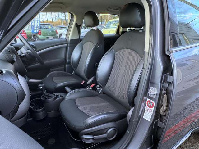 ミニクーパーD　オール4　パークレーン入庫しました！専用ボディカラー、ナビゲーションパッケージ、フルセグTV、バックカメラ、クルコン、シートヒーター、夏冬タイヤ付き！！お気軽にお問い合わせください。