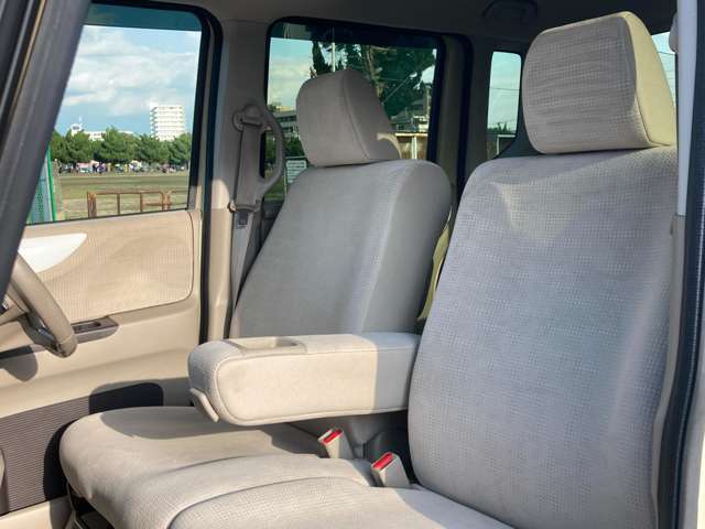 【販売】お車のご購入が初めての方や、お車に詳しくない方でも分かりやすいご説明を心がけております☆お客様を中心に、地元スタッフが出来る限りのサービスでお応え致します(^з^)-☆