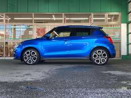 当店の営業時間は10：00-19：00。毎週水曜日が定休日となっております。ご不明な点等ございましたらお気軽にお問い合わせください。