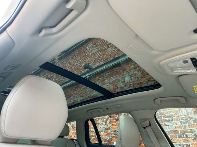 【GLIONグループ　GSQUARE】の車輌をご覧頂き、誠にありがとうございます。お客様にピッタリなお車を弊社スタッフがご案内させて頂きます。