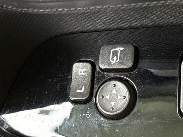 お車に合わせて無料保証以外にも、保証範囲、期間、距離を拡充させた有料保証もご用意しております！中古車の購入が初めてで不安・・・というお客様もご安心ください！