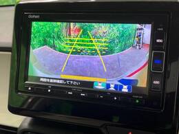 【バックカメラ】駐車時に後方がリアルタイム映像で確認できます。大型商業施設や立体駐車場での駐車時や、夜間のバック時に大活躍！運転スキルに関わらず、今や必須となった装備のひとつです！