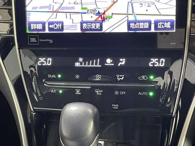 【オートエアコン】車内温度を感知して自動で温度調整をしてくれるのでいつでも快適な車内空間を創り上げます！