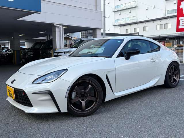 当店は自動車保険の正規代理店です！3社扱っておりますのでお客様に合った保険を提案させて頂きます！もしもの事故の際も当店にお任せください！アフターサービスが充実しておりますのでご安心ください！