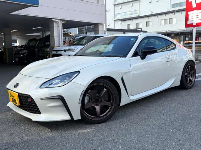 大阪府茨木市国道171号線沿いです！名神茨木インターから車で3分！土日祝はご来店混みあいますので事前にご予約頂ければと思います！ご予約はお問い合わせかお電話でお願い致します！