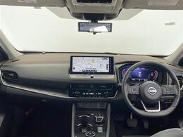 【インパネ全体】全方位で視界が広く、高い目線で運転もしやすいです！◆乗って触って体感してみてください！！当社車両は試乗可能です！お気軽にスタッフまでご相談ください！
