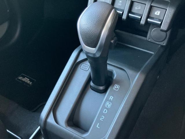 お車に合わせて無料保証以外にも、保証範囲、期間、距離を拡充させた有料保証もご用意しております！中古車の購入が初めてで不安・・・というお客様もご安心ください！