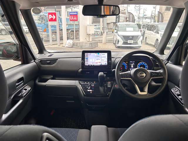 展示車両は全車　クリーニング済。　専門業者さんにて内外装ともにキレイにしてご納車いたします。　また別途、各種コーティングもうけたまわってます。