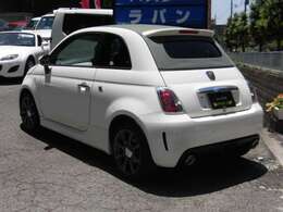 こちらのアバルト500Cはオークション評価5点中4点評価がついている状態の良い車両になります＾＾定休日無しで営業しておりますので、お気軽にお立ち寄り下さい＾＾