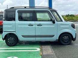 後席両側電動スライドドアです