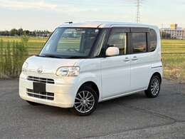 車両の品質管理は室内展示場を完備しておりますので、品質を保った状態の車両をご覧いただけます。