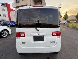 室内展示場を完備しておりますので、天候の悪い日でもゆっくりと車両をご覧下さい。