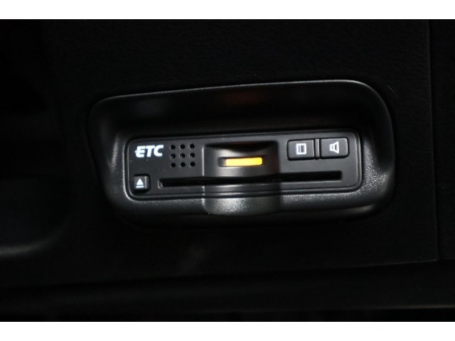 ETC車載器付ですので高速道路の料金所もノンストップです！高速道路の乗り降りがスムーズに行えます！！