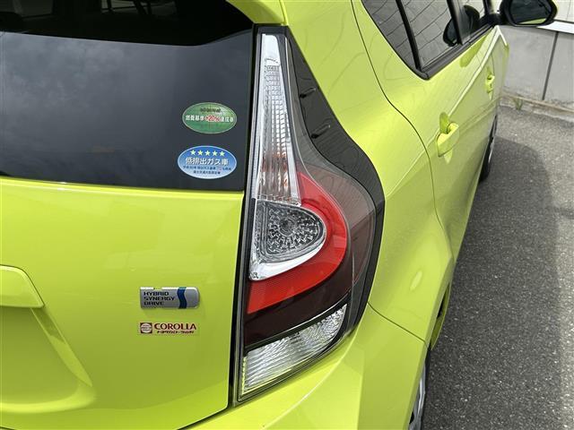 【ヘッドライト】悪天候や夜間走行時も良好な視界を確保し安心して運転できる高輝度LEDヘッドライトを装備！点灯速度が早く、消費電力も抑えられています。