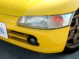 ヘッドライト及びフォグランプ、社外アルミともとても綺麗な状態です。