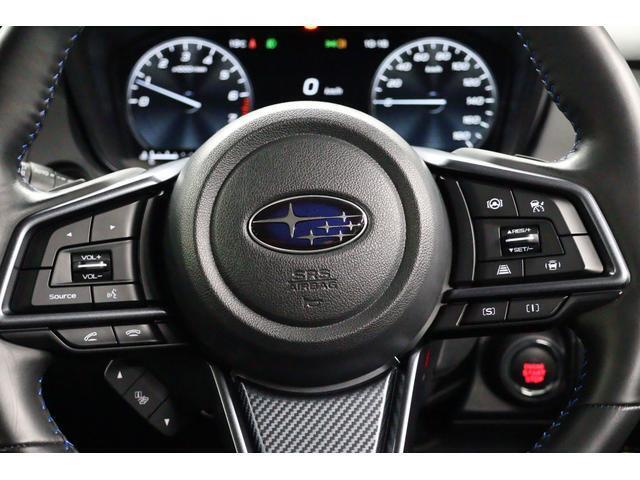 クルーズコントロールスイッチはハンドルスポーク部に設置