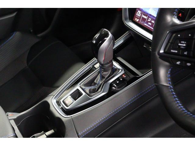 スバル独自のリニアトロニックCVT(無段変速機)。高トルク対応型のミッションで、滑らかな走行フィールと、燃費の向上にも寄与します。