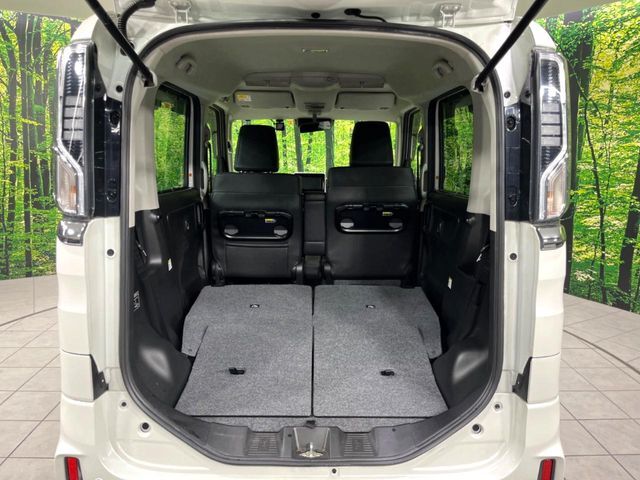 普段のお買い物や通勤、送迎等に十分な荷室スペースを確保しております。セカンドシートを倒すと、大きな荷物の積載も可能です♪