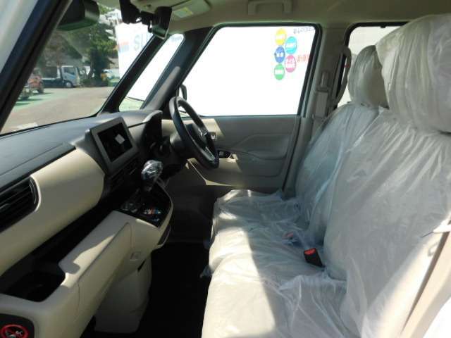 助手席も綺麗です