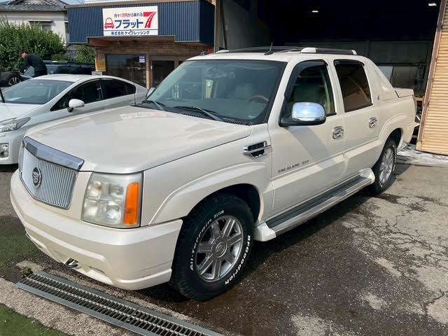 キャデラック エスカレードEXT 6.0 4WD 2005年 16.3万キロ (静岡