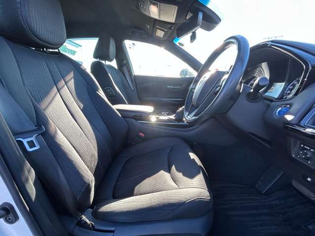 【1列目シート】現車の確認はお電話でも承っております。