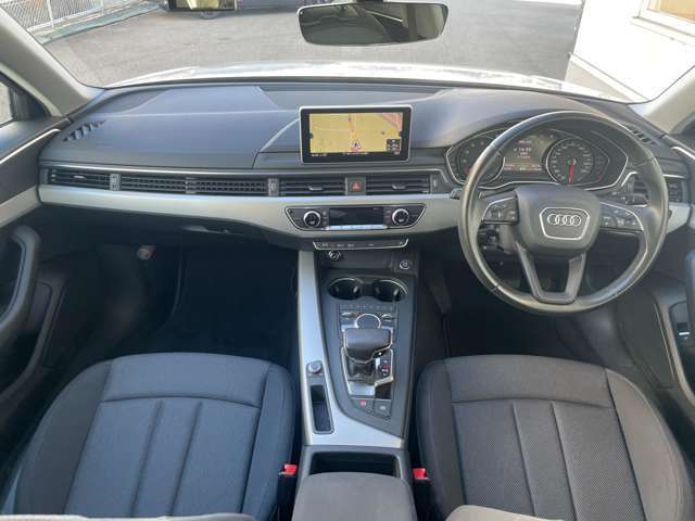 LIBERALAでは安心してお乗りいただける輸入車を全国のお客様にご提案、ご提供してまいります。