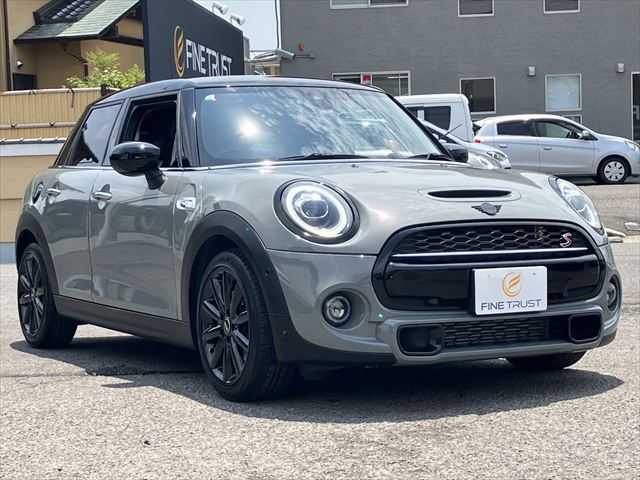 更に24時間対応のロードサービス付でフルサポート♪加入対象車両などの詳細はお気軽に店舗までお問い合わせ下さい。