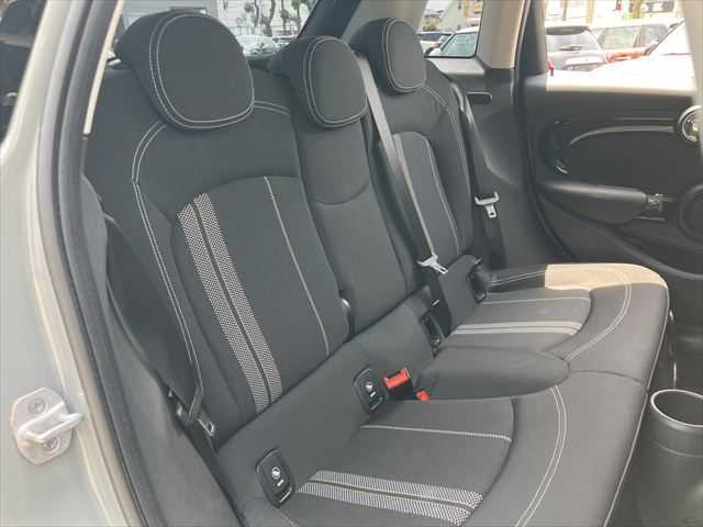 ☆運転席側2列目シート