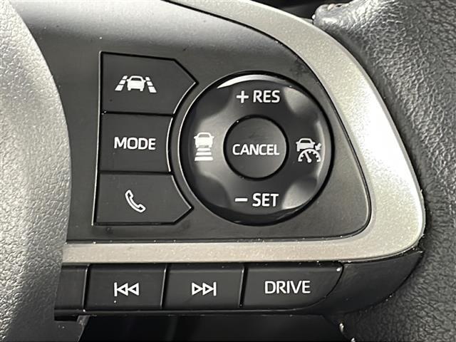【全車速追従機能付ACC（アダプティブクルーズコントロール）】設定した車速内で自動で加減速ができます。先行車との車間距離を適切に維持した追従走行も可能です！機能には限界があるためご注意ください。