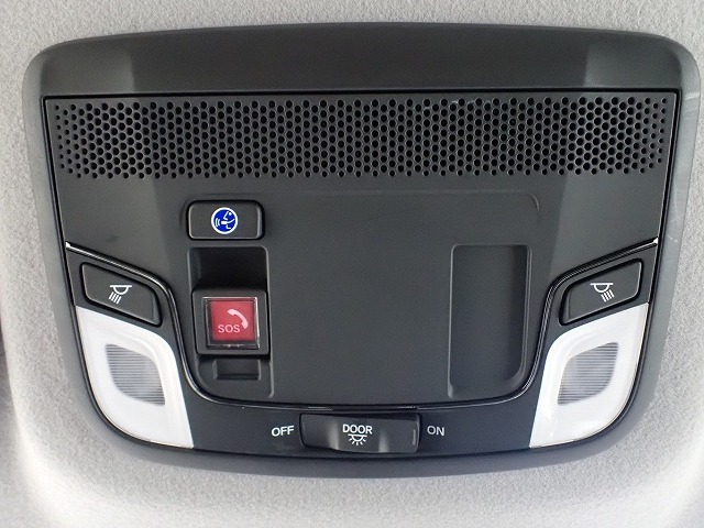 安心・安全と快適・便利を提供できる機能を備えた『Honda　CONNECT』対応です！緊急時にはボタン一つで緊急サーポートセンターに繋がります。