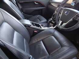 整形外科医も設計に参画した、長時間運転しても「疲れにくい」と世界から称賛を集める、人間工学に基づいたボルボの本革製シート。