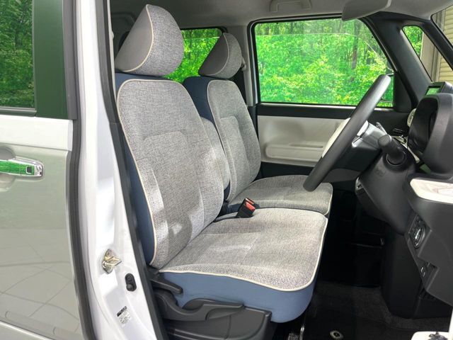 運転席シート廻りは使用感も少なく、良好な状態となっています。丁寧に使われていたことがよくわかりますね。