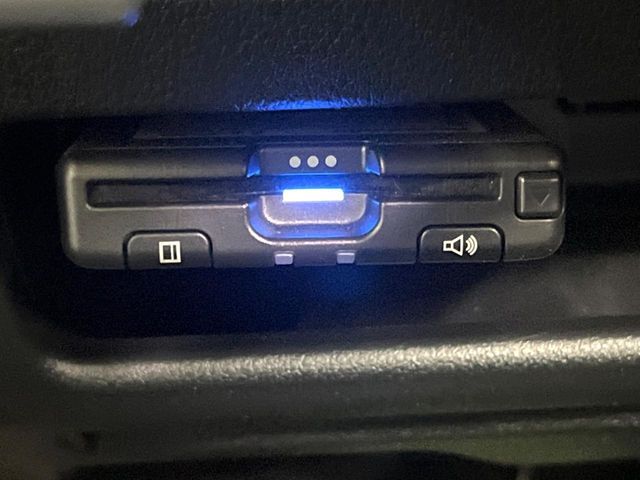 【ETC】高速道路の料金所をストレスなく通過！話題のスポットやサービスエリアに多い「スマートIC」利用時は必須のアイテムです。当店でセットアップを実施、ご納車当日からすぐにご利用いただけます！