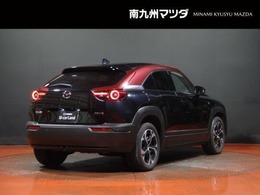 【MX-30ロータリーEV】ロータリーエンジンで発電してモーターで駆動するプラグインハイブリッド（PHEV）で、環境に配慮した走行が可能です。