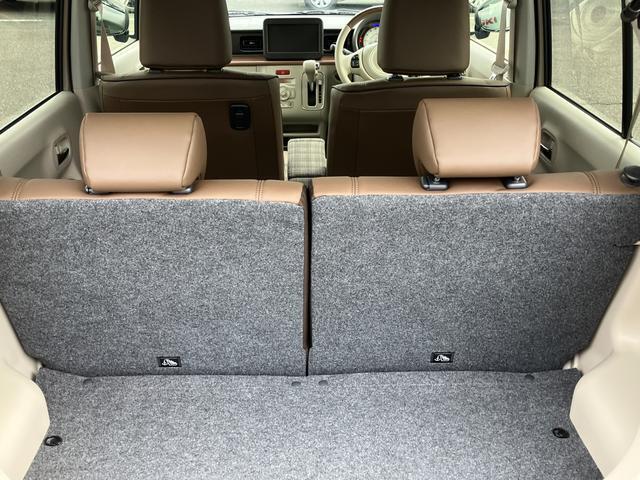 シートの後ろにちょっとした収納スペースがあり。毎日のお買い物もしっかりサポート！