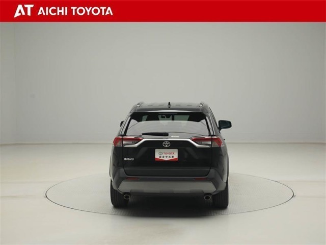 『TOYOTA認定中古車』は「まるごとクリーニング」で綺麗な内外装、「車両検査証」はプロによるチェック、買ってからも安心の「ロングラン保証」、3つの安心安全を標準装備したトヨタのブランドU-Carです