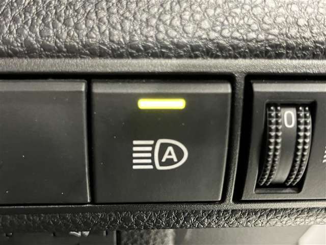 運転席廻りの画像になります