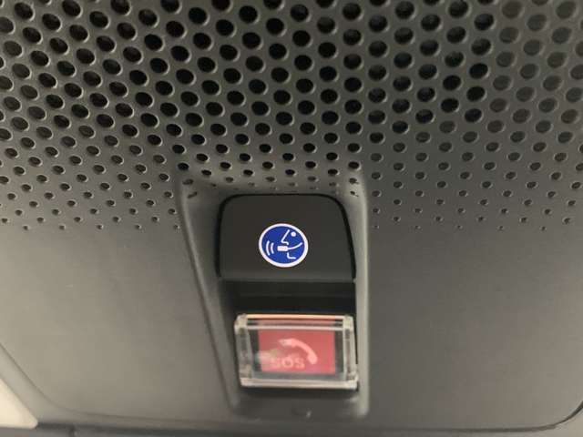 ホンダコネクトも装備しております。いざという時にスイッチ一つで助けに駆けつけてくれるんです。詳しくはスタッフまで