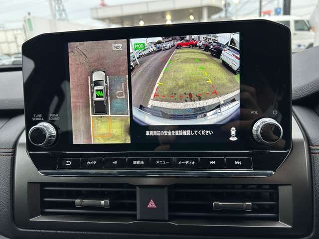 ナビに連動のバックカメラを装備☆後方視界は良好で車庫入れをしっかりサポートします！