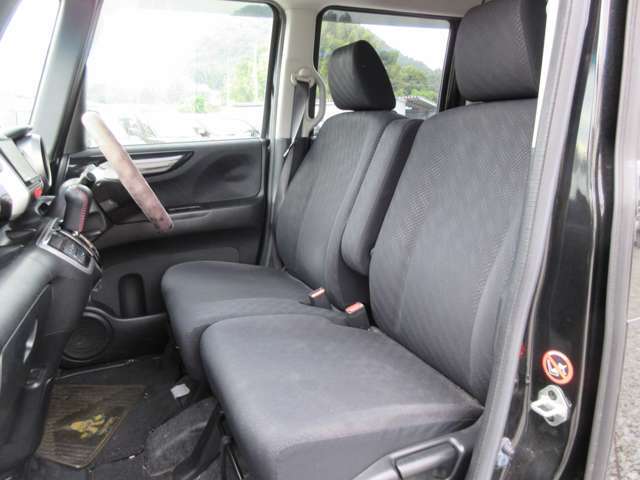 装備に関してはグレードにより自動でチェックが入ります。キーレス・オーディオ・アルミホイールなどは現車を店頭にてご確認ください。