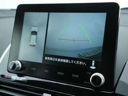 マルチアラウンドモニター搭載です！上から見下ろす形でお車の周囲を確認することが出来ますので、駐車が苦手な方でも、白線に沿った綺麗な駐車をしやすくなっております！