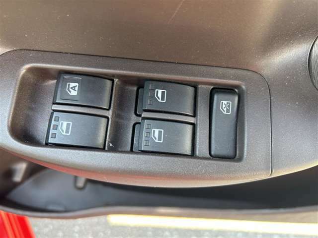 ■運転席側の窓操作ボタンです！
