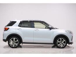 県内13店舗にて常時500台以上ダイハツ車を展示中です。見て、触って、納得のいく一台をぜひ見つけてください。