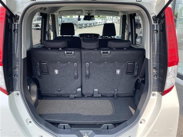 積み込みやすくて、たっぷり積める荷室です。シートアレンジできるものは、乗車人数と荷物の量や大きさによってシートを動かすことができるので、より快適なドライブが可能です！
