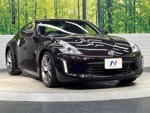 高透明度のガラス皮膜で撥水はもちろん、上質なツヤ・光沢を実現。紫外線や酸性雨から大切な愛車を保護し、色あせ・劣化を防止。「弾スプラッシュコート」、「弾プリミッサコート」からお選びいただけます。