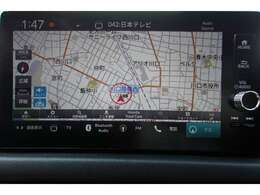 ナビゲーションはホンダコネクトディスプレイを装着しております。AM、FM、Bluetooth、フルセグTVがご使用いただけます。初めて訪れた場所でも道に迷わず安心ですね！