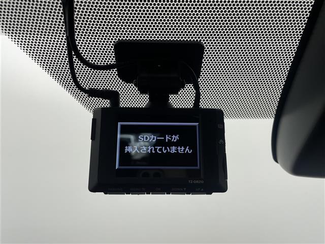 【前後ドライブレコーダー】映像・音声などの運転中の記録を残します。事故などを起こした起こされた時の証拠になりえますので、もしも時でも安心ですね。